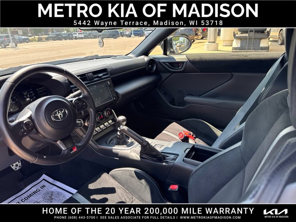 Used 2024 Toyota GR86 Premium RWD image 14