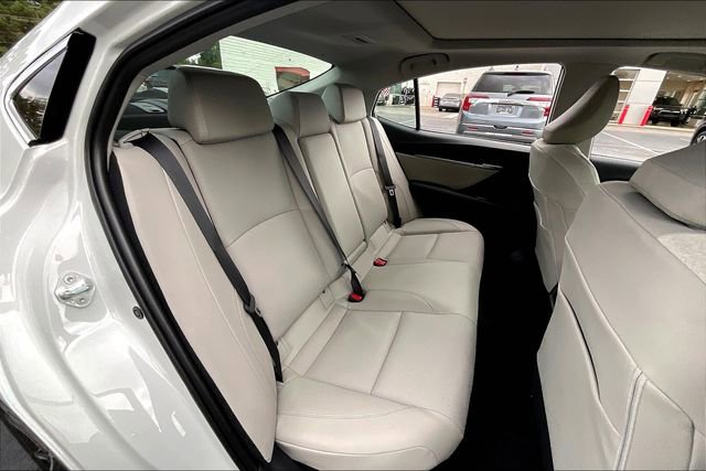Used 2025 Toyota Camry XLE w/ Premium Plus Package FWD image 27