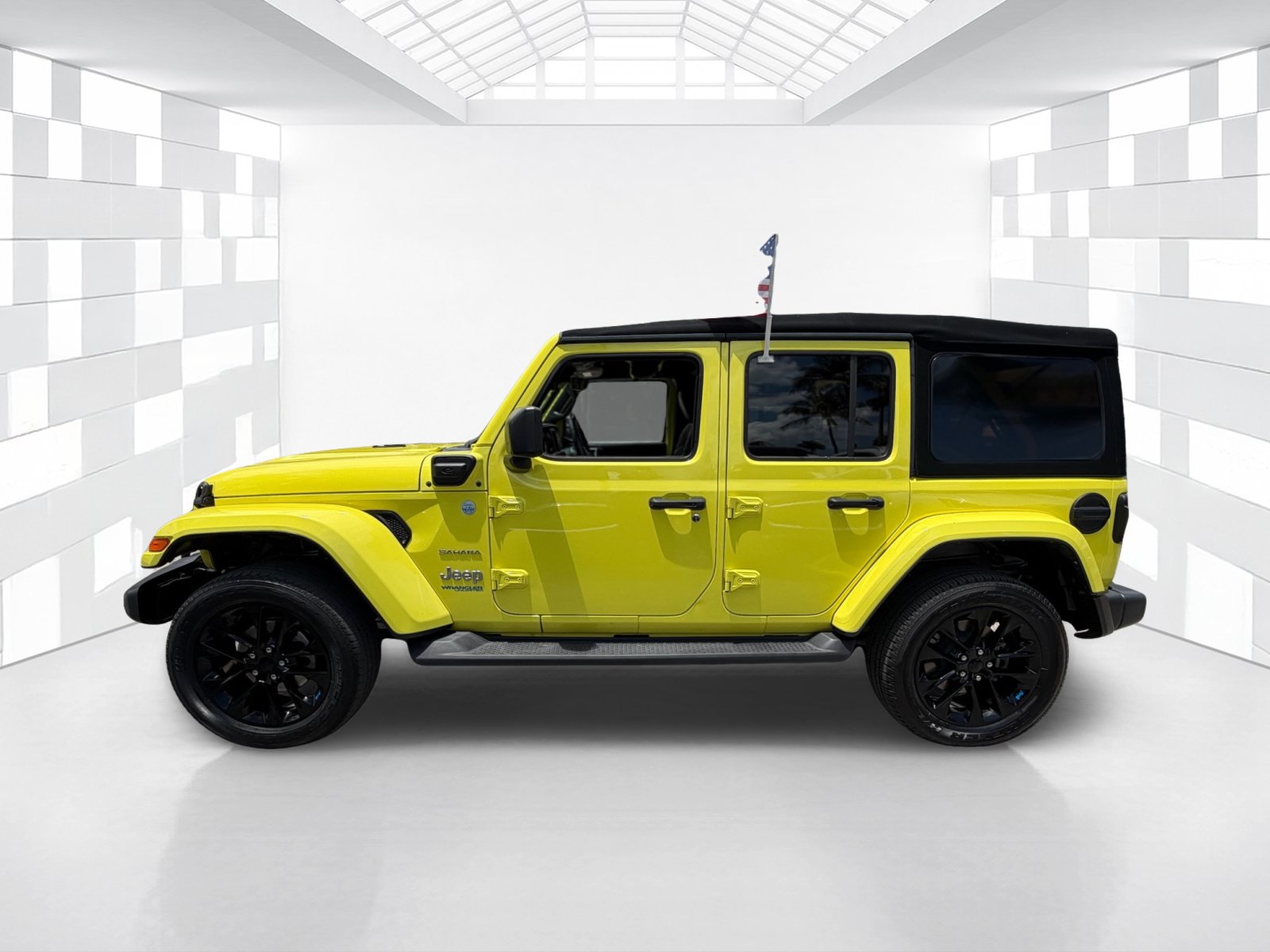 Used 2022 Jeep Wrangler Unlimited Sahara w/ Safety Group AWD/4WD image 4