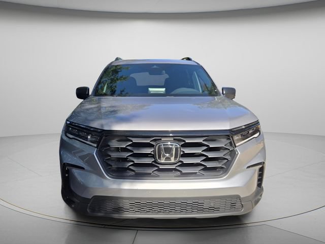 Used 2025 Honda Pilot Sport image 3