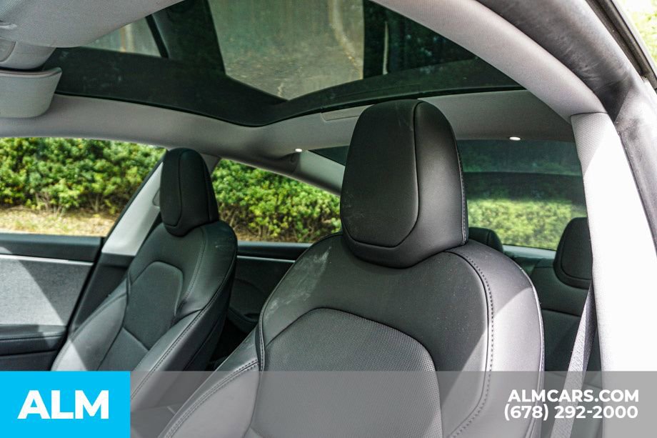 Used 2024 Tesla Model 3 Standard Range image 18