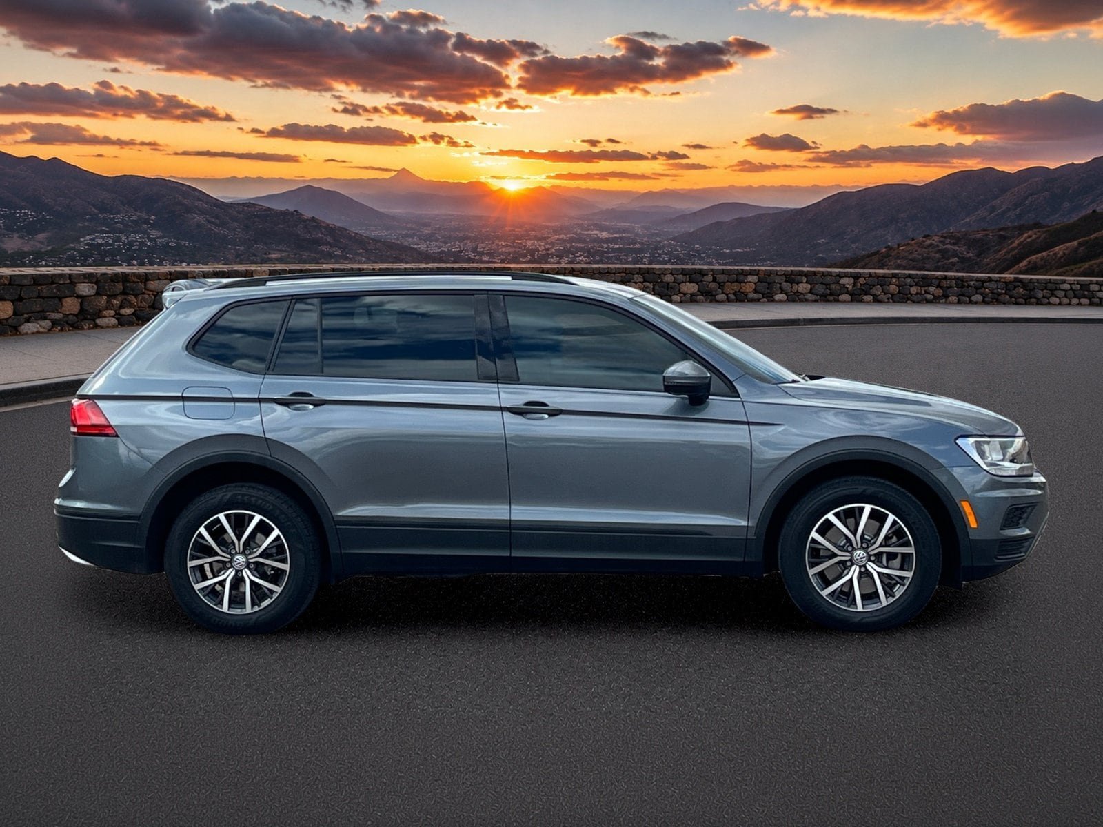 Used 2021 Volkswagen Tiguan S FWD image 6