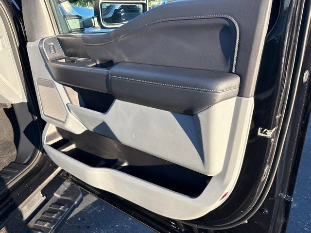 Used 2025 Ford F250 XLT w/ Black Appearance Package AWD/4WD image 8