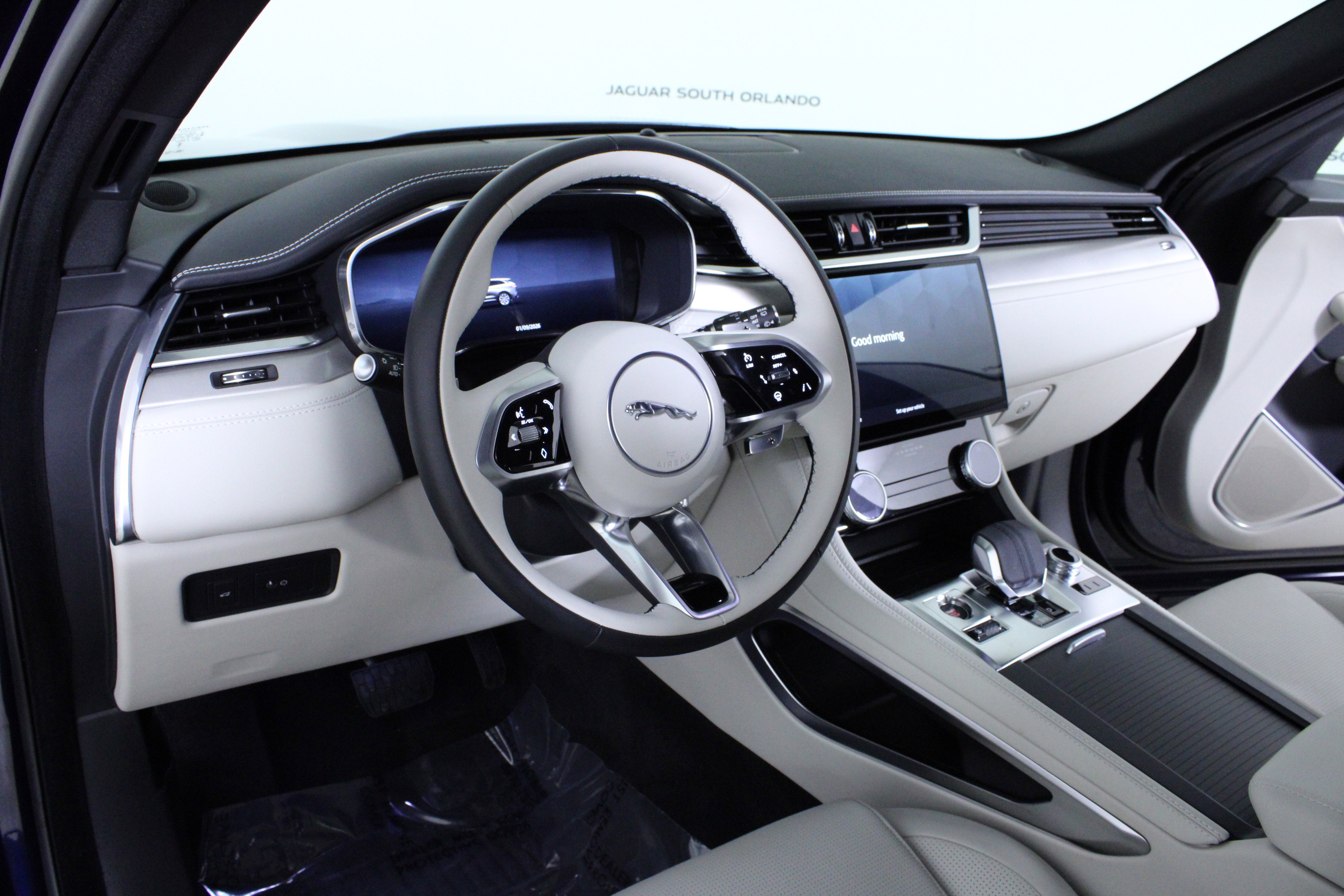 Used 2025 Jaguar F-PACE R-Dynamic S image 20