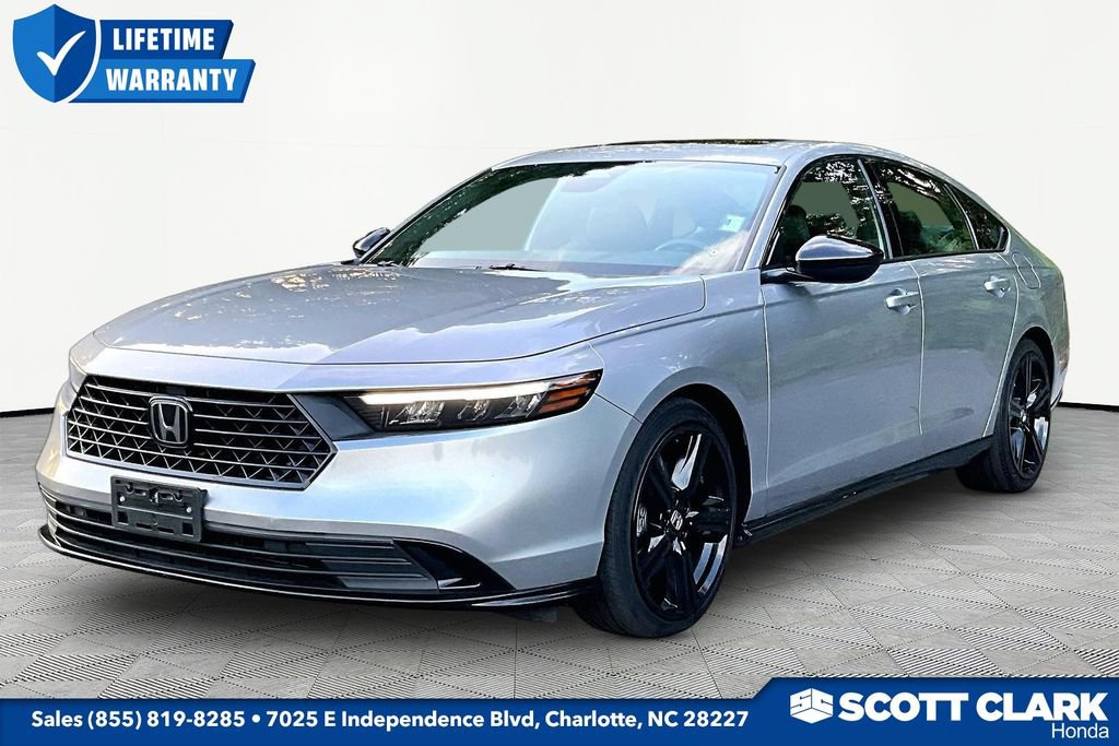 Used 2023 Honda Accord Sport image 3
