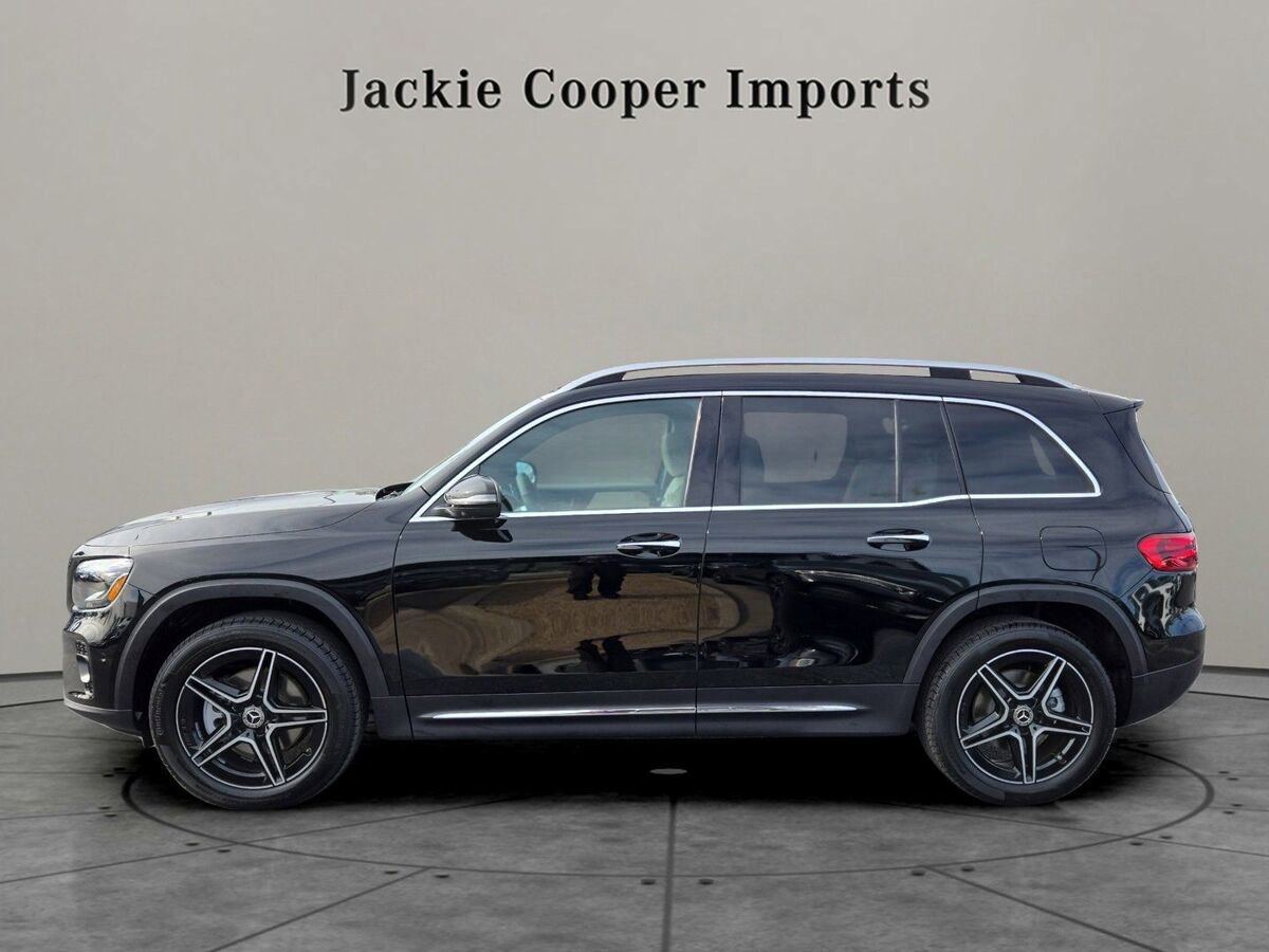 New 2026 Mercedes-Benz GLB 250 image 2