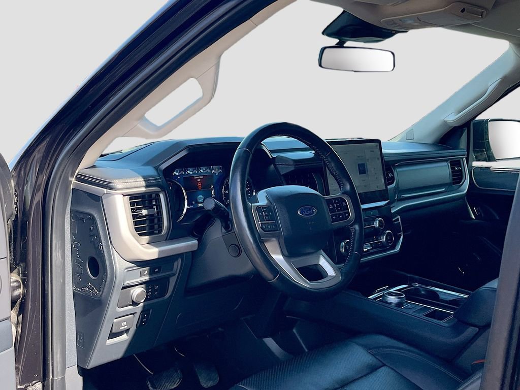 Used 2022 Ford Expedition XLT RWD image 9