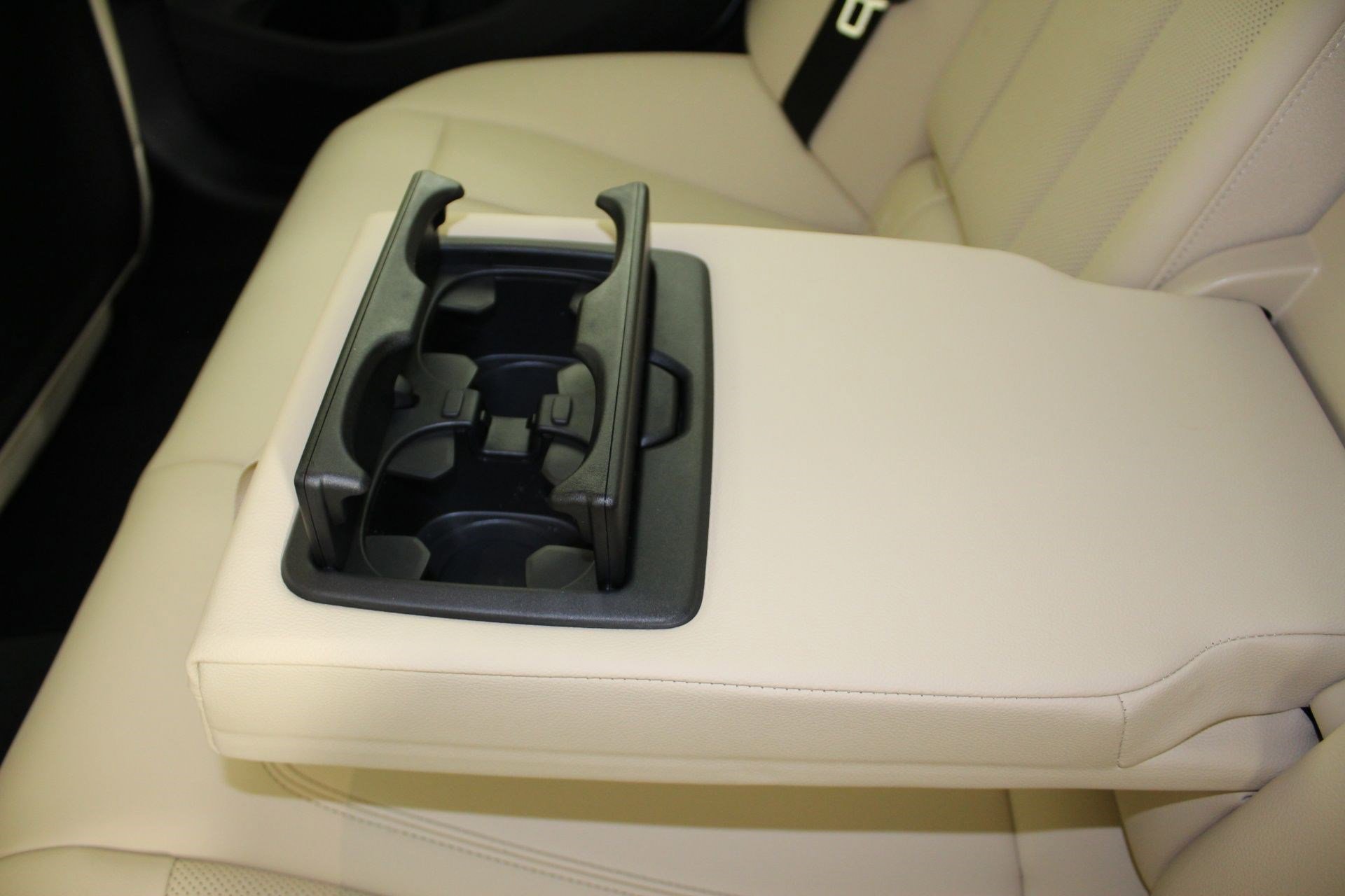 New 2026 BMW 330i Sedan w/ Premium Package RWD image 22