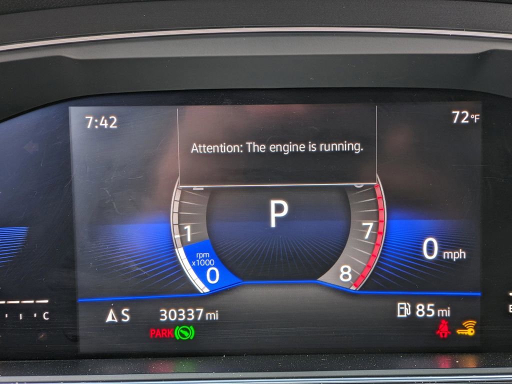 Certified 2022 Volkswagen Tiguan SE R-Line image 33