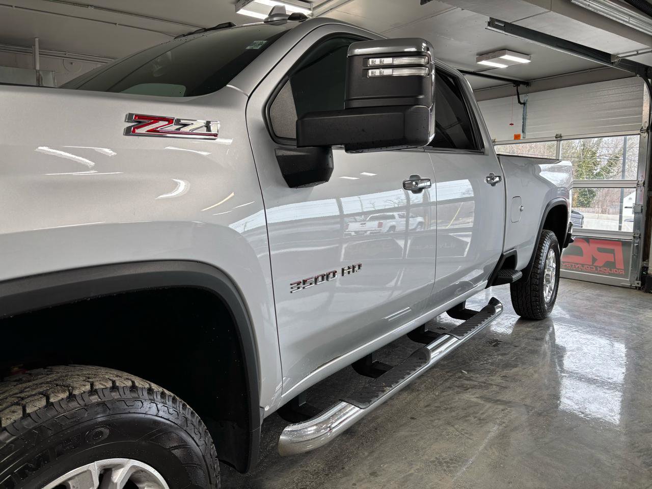 Used 2023 Chevrolet Silverado 3500 LTZ w/ LTZ Convenience Package image 5