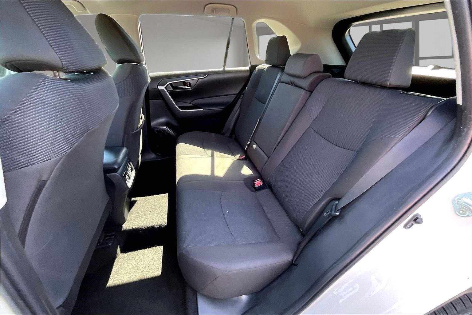 Used 2024 Toyota RAV4 LE image 22