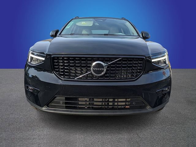 Used 2023 Volvo XC40 B5 Plus w/ Protection Package Premier image 8
