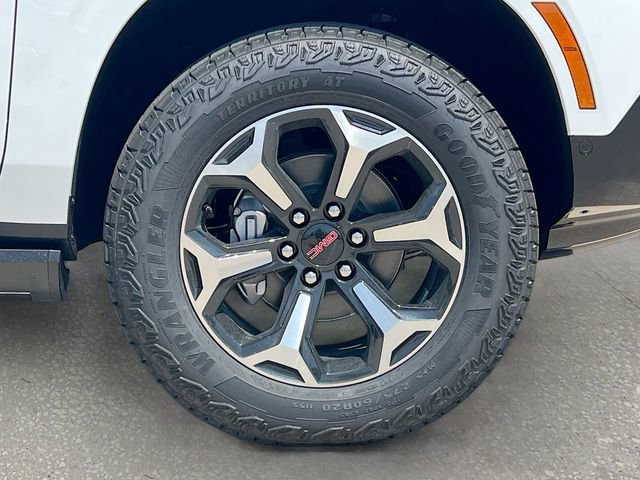 New 2026 GMC Yukon AT4 w/ AT4 Premium Package AWD/4WD image 19