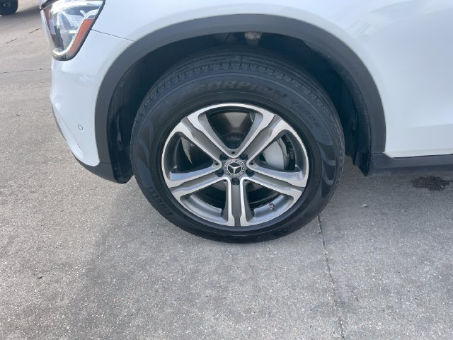 Used 2021 Mercedes-Benz GLC 300 4MATIC image 29
