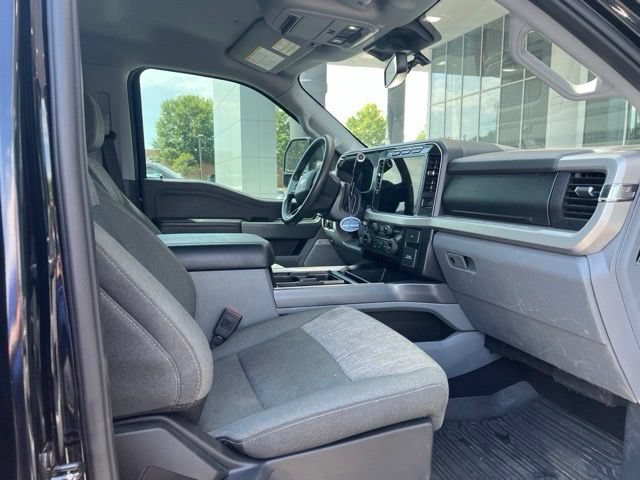 Used 2024 Ford F250 XLT w/ Black Appearance Package AWD/4WD image 7