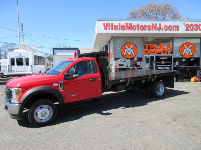 Used 2017 Ford F550 4x4 Regular Cab Super Duty image 5
