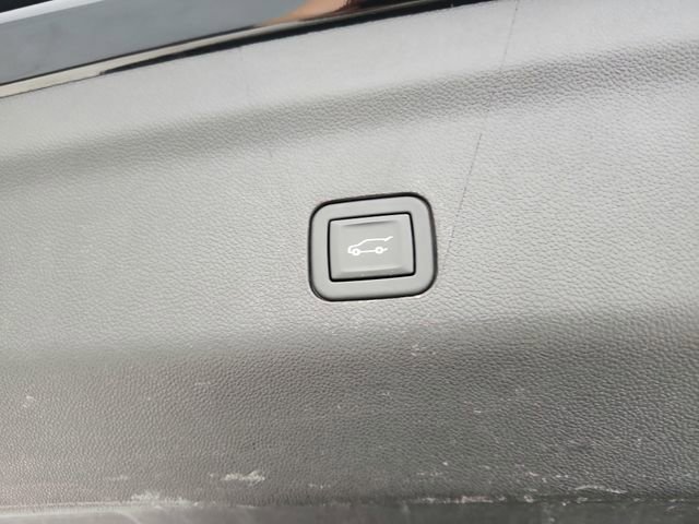 Used 2023 GMC Yukon Denali image 48