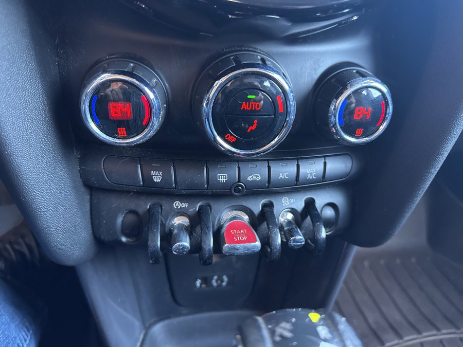 Used 2017 MINI Cooper 4-Door Hardtop image 25