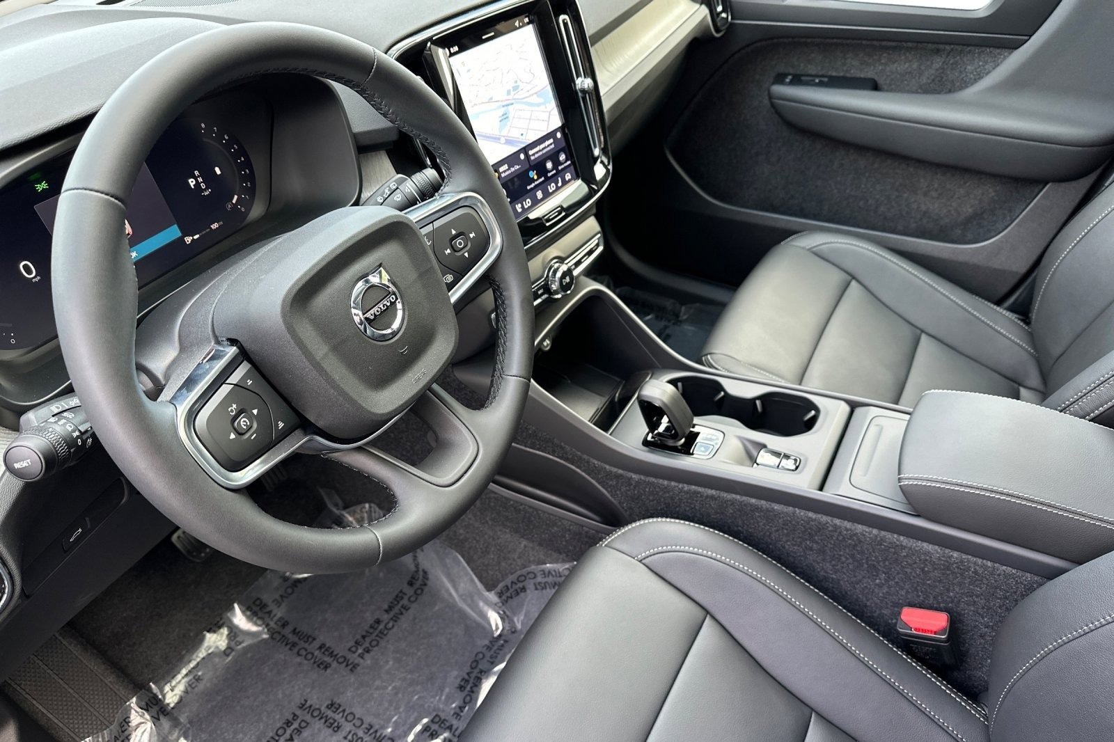 New 2026 Volvo XC40 B5 Core w/ Climate Package image 13