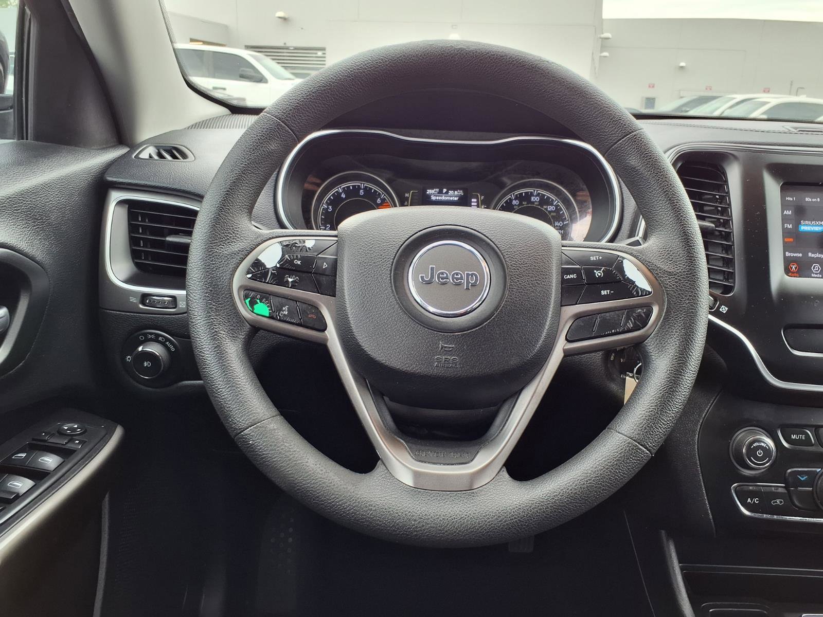 Used 2019 Jeep Cherokee Latitude w/ Popular Appearance Group FWD image 13