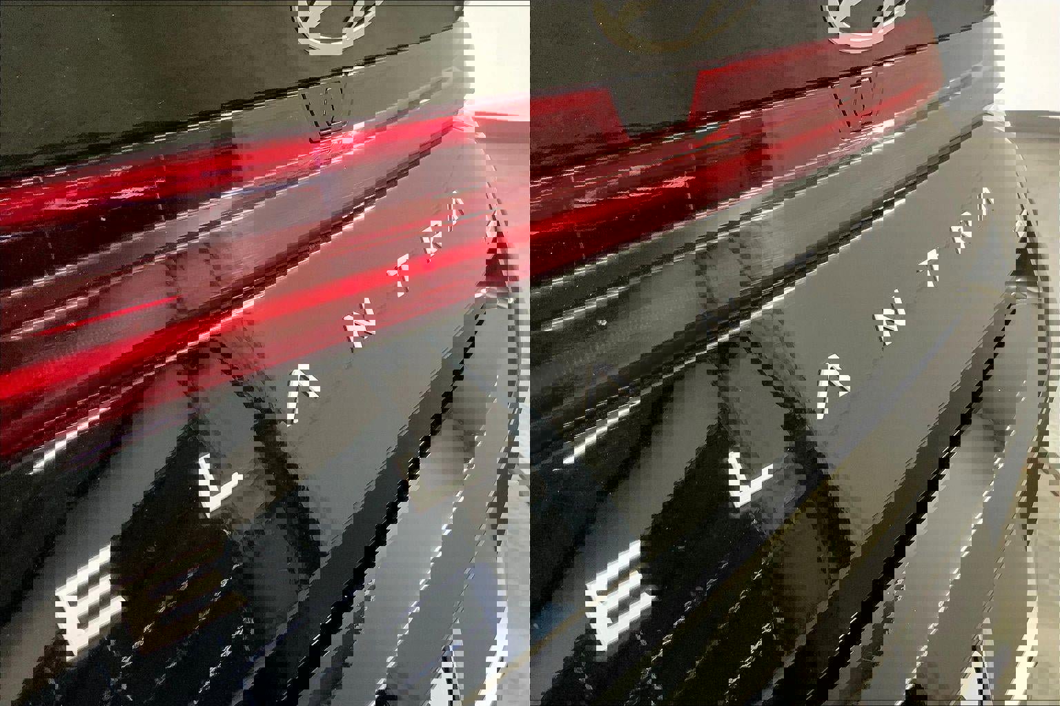 Used 2025 Hyundai Elantra Limited image 8