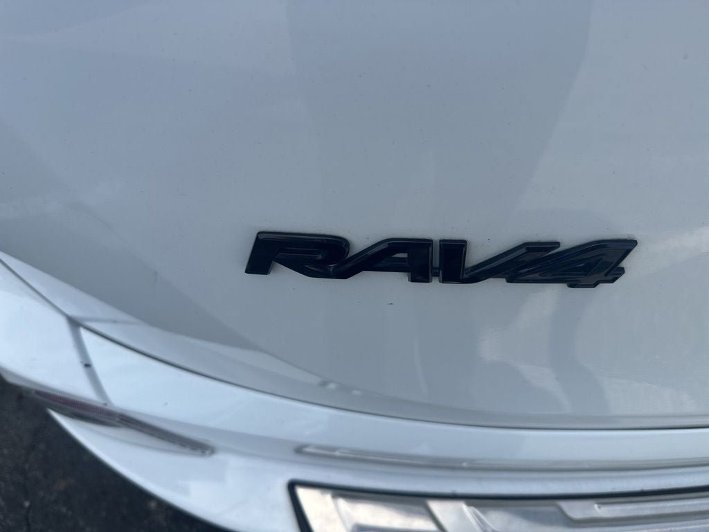Used 2018 Toyota RAV4 Adventure w/ Plus Extra Value Package AWD/4WD image 7