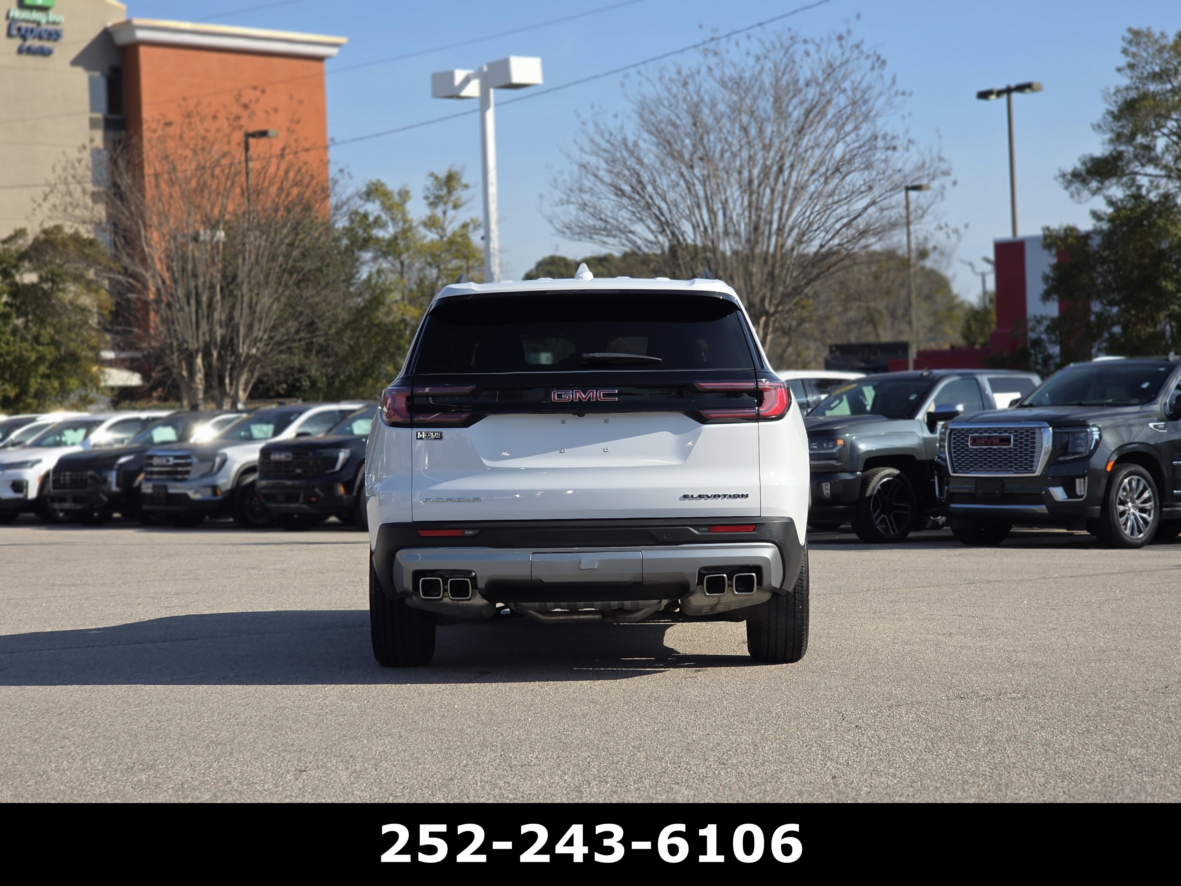 Used 2025 GMC Acadia Elevation FWD image 6