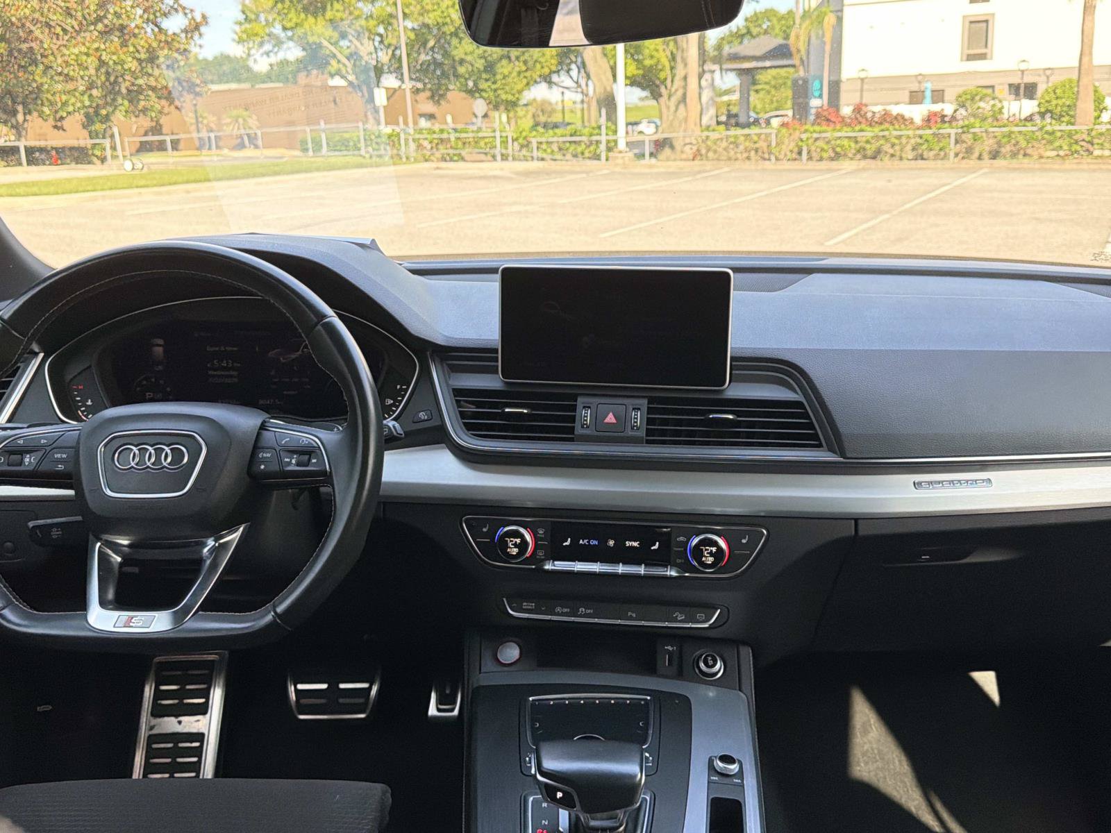 Used 2019 Audi SQ5 Premium Plus w/ Premium Plus Package AWD/4WD image 14