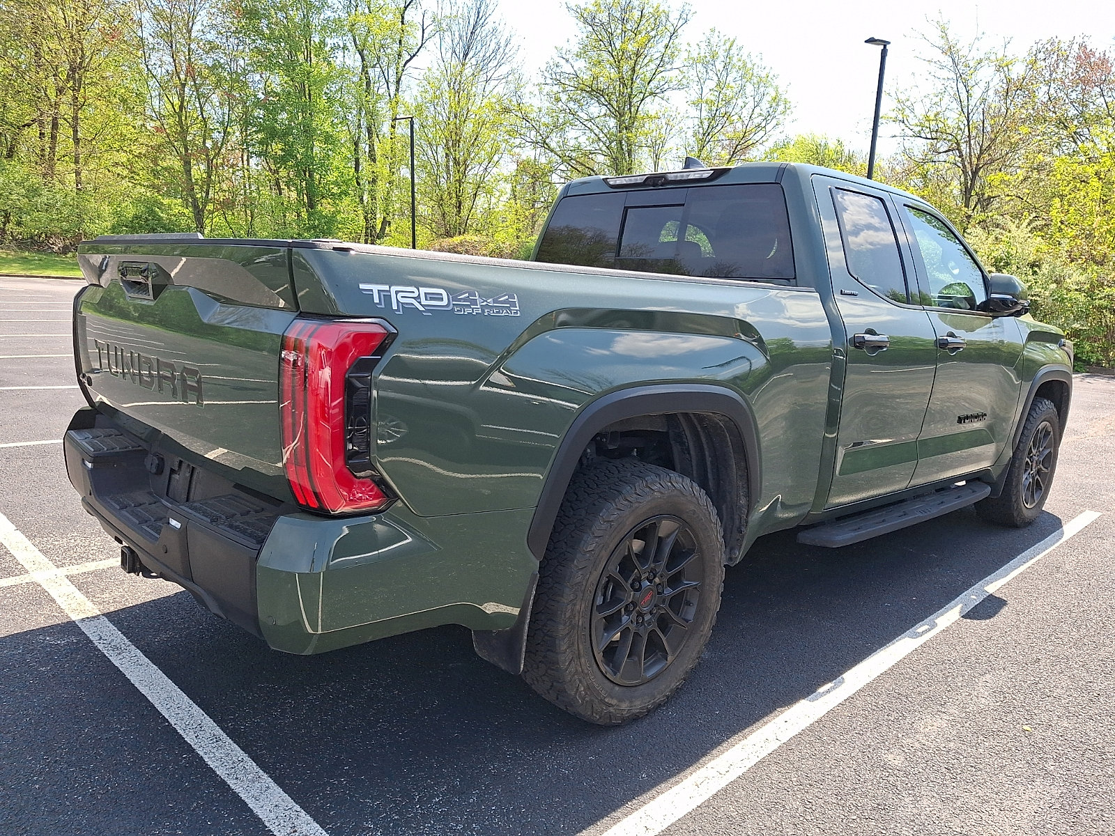 Used 2022 Toyota Tundra Limited w/ TRD Off-Road Package AWD/4WD image 4