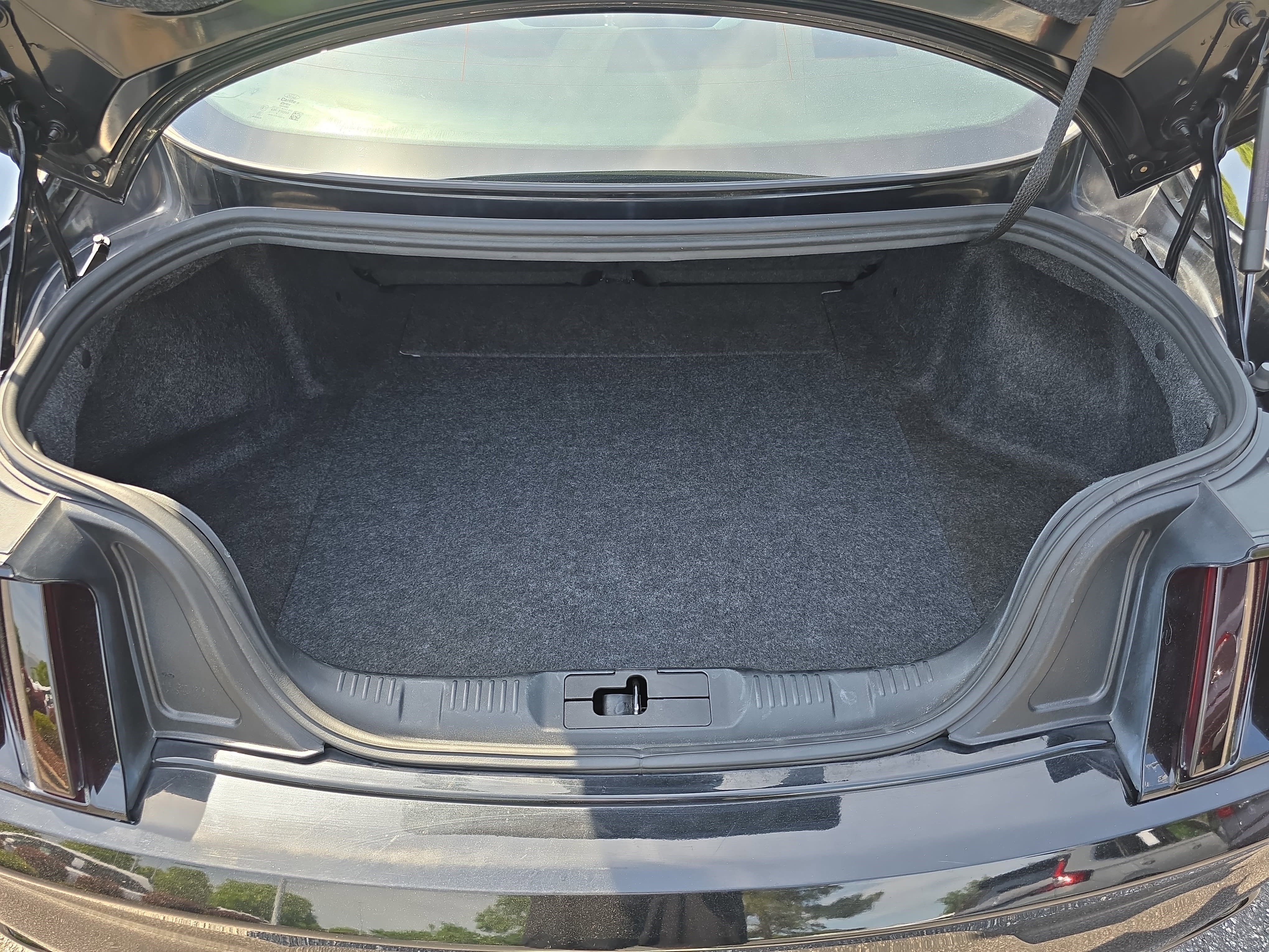 Used 2015 Ford Mustang GT RWD image 13
