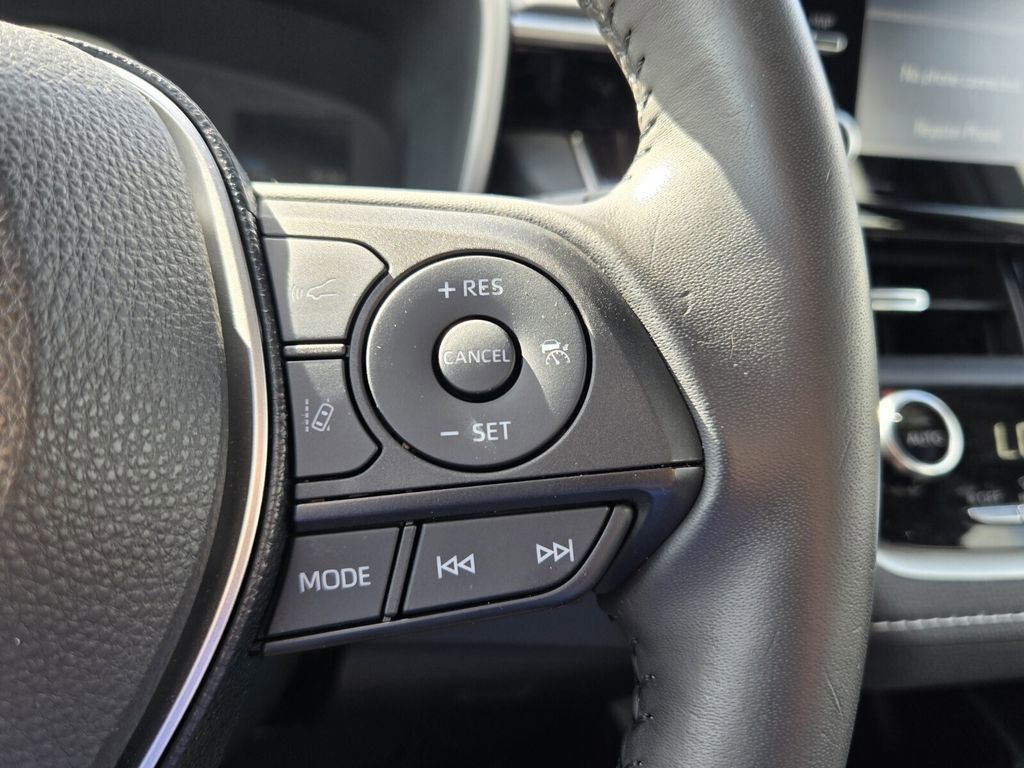 Used 2020 Toyota Corolla SE FWD image 24