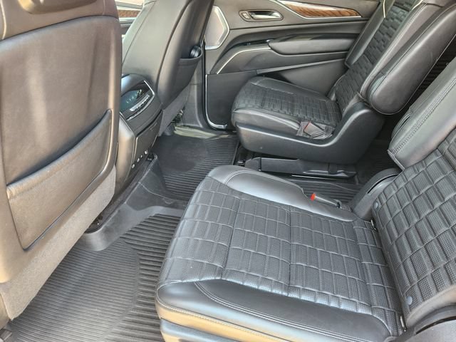 Used 2023 Cadillac Escalade ESV Sport Platinum w/ LPO, Floor Liner Package AWD/4WD image 32