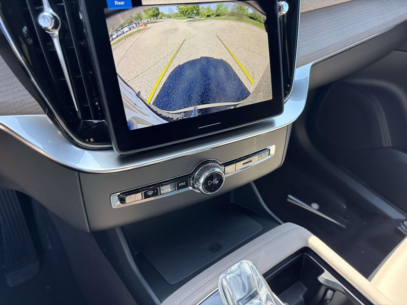 New 2026 Volvo XC90 T8 Plus w/ Protection Package Premier AWD/4WD image 21