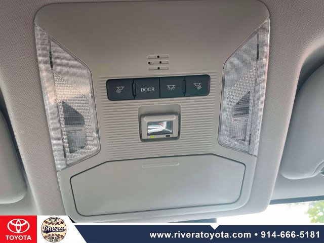 Used 2024 Toyota RAV4 LE AWD/4WD image 31