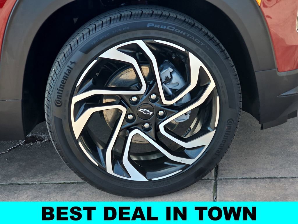Used 2025 Chevrolet TrailBlazer RS w/ Driver Confidence Package image 38