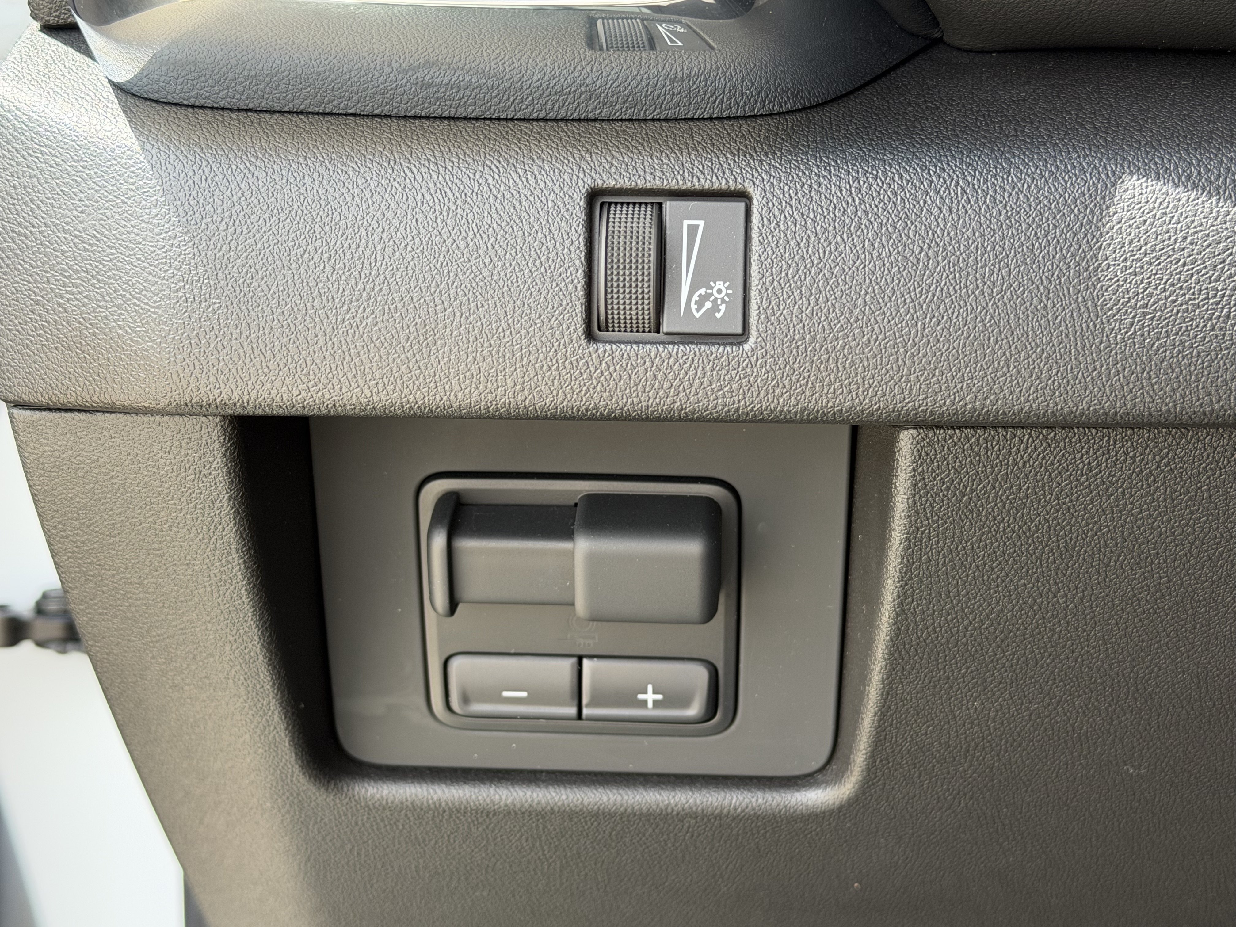 Used 2025 GMC Canyon Elevation w/ Convenience Package RWD image 23