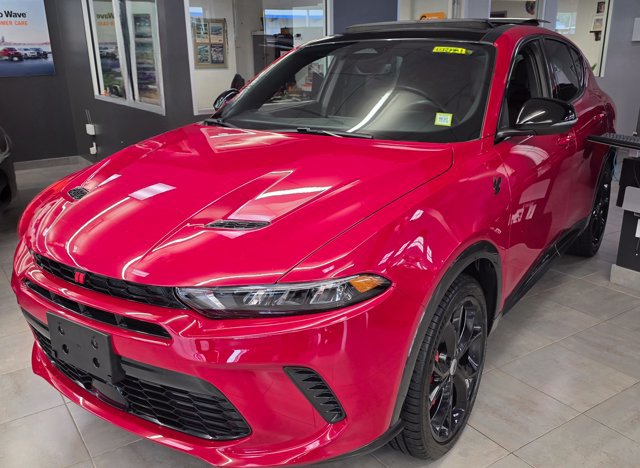 Certified 2024 Dodge Hornet R/T Plus AWD/4WD image 2