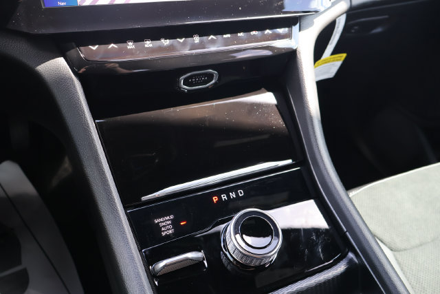 New 2026 Jeep Grand Cherokee Altitude AWD/4WD image 13