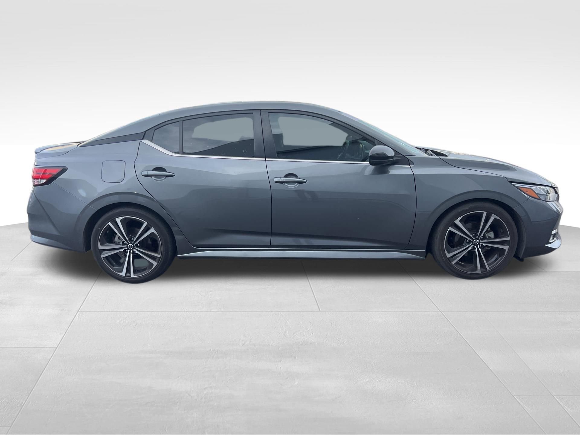 Used 2021 Nissan Sentra SR image 4