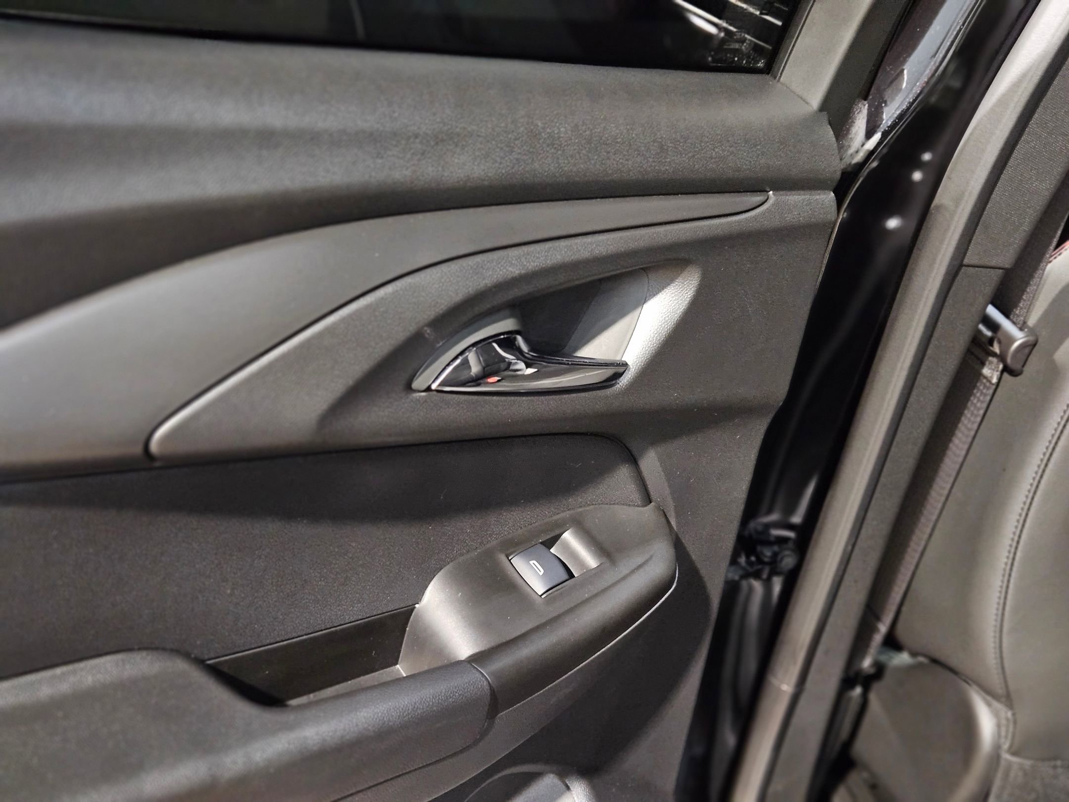 Used 2025 Chevrolet TrailBlazer RS w/ Convenience Package image 34