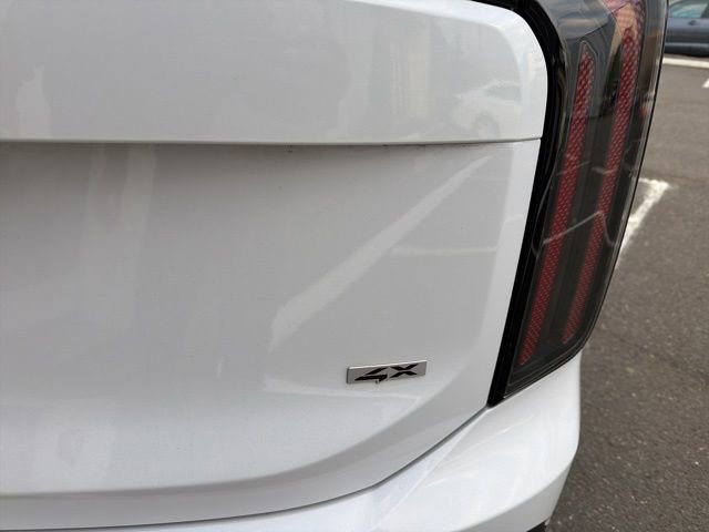 Used 2025 Kia Telluride EX w/ EX Captain's Chair Package image 10