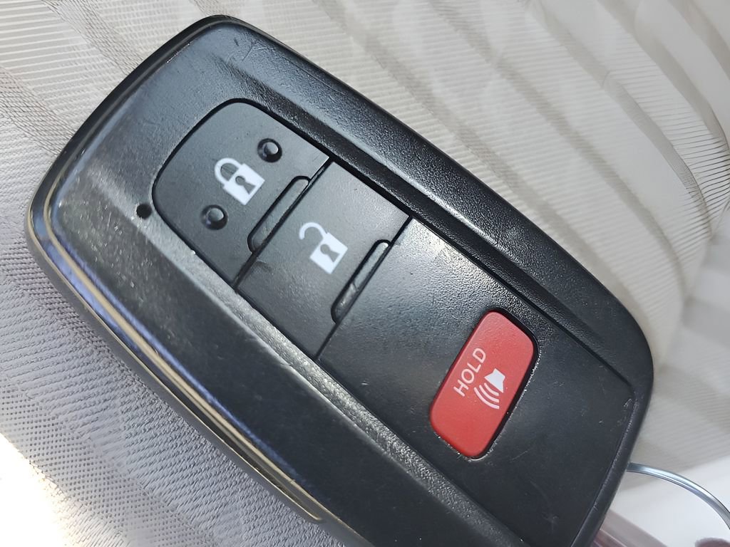 Used 2016 Toyota Prius Two image 36