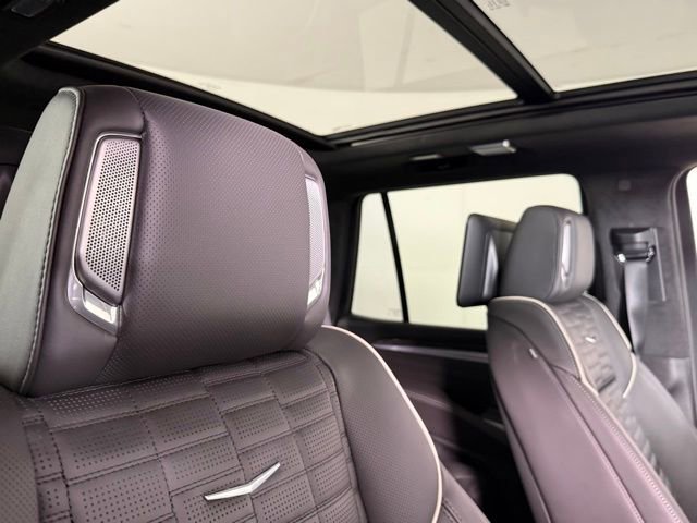 New 2026 Cadillac Escalade V w/ LPO, ONYX Package image 35