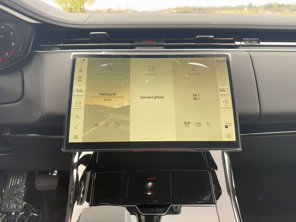 New 2026 Land Rover Range Rover Sport SE image 21