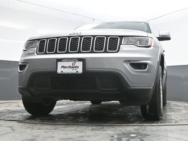 Used 2019 Jeep Grand Cherokee Laredo AWD/4WD image 35