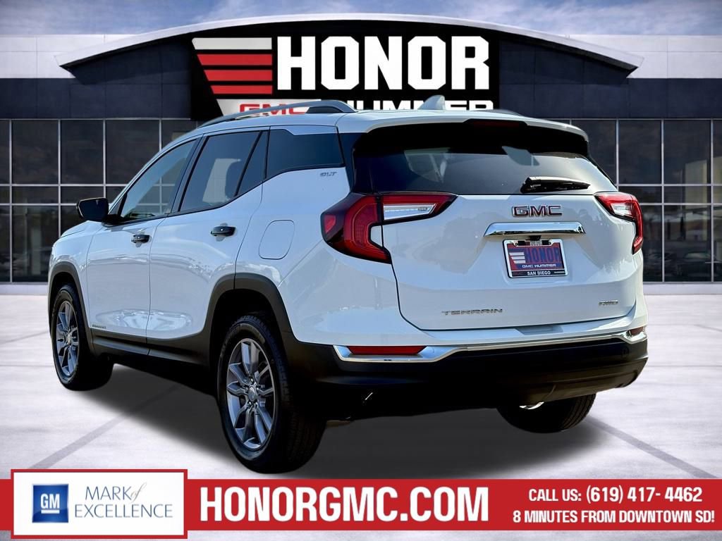 Used 2024 GMC Terrain SLT image 5