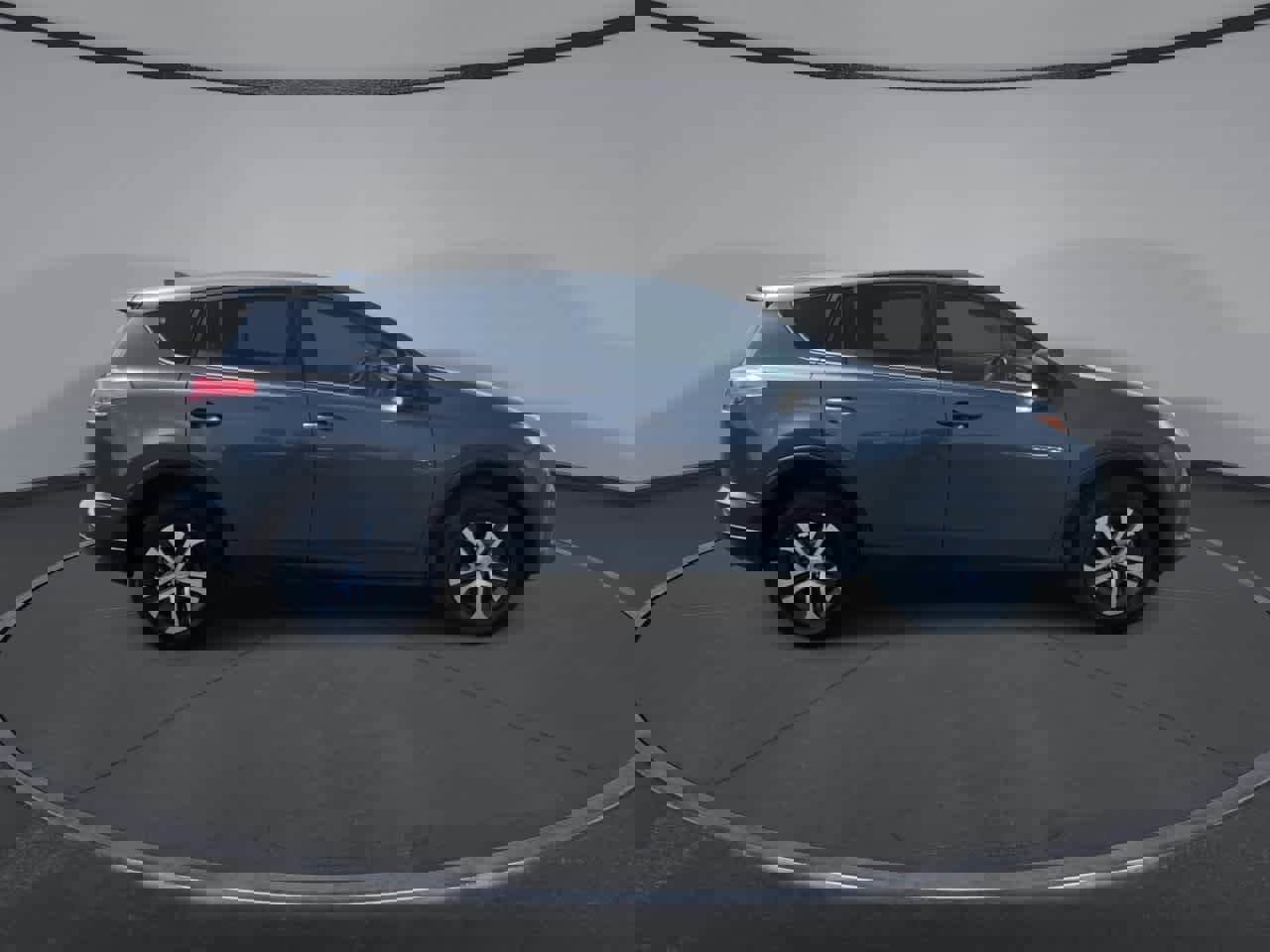 Used 2018 Toyota RAV4 LE w/ All Weather Liner Package AWD/4WD image 9