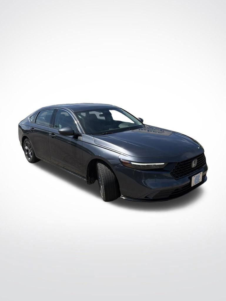 Used 2024 Honda Accord EX-L image 2