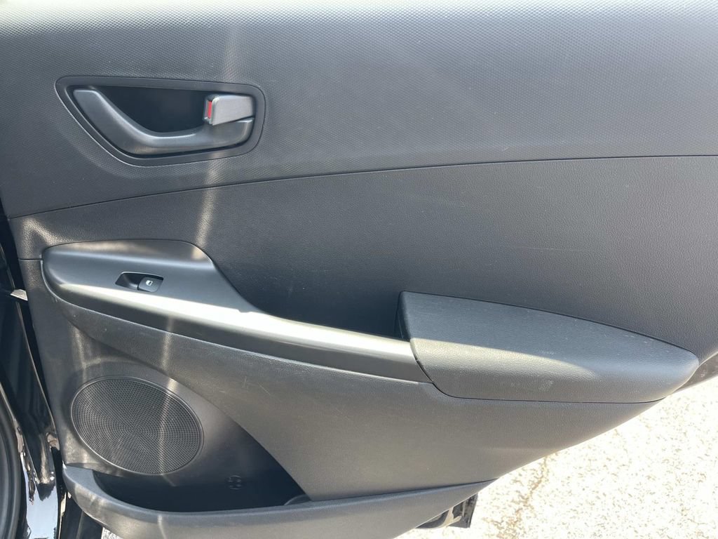 Used 2021 Hyundai Kona SE FWD image 20