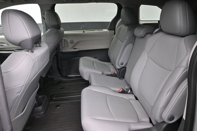 Certified 2023 Toyota Sienna XLE w/ Protection Package (TMS) FWD image 15